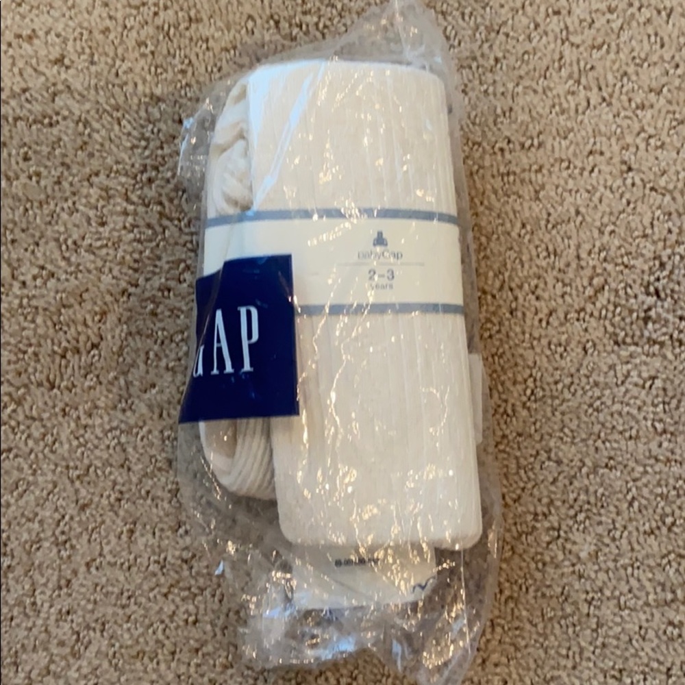 Gap ivory cable knit tight girl 2-3 years